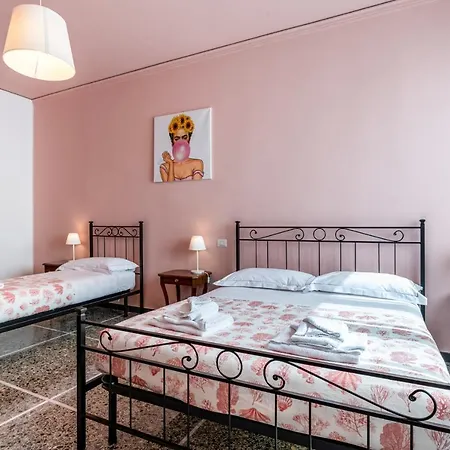 Apartament Tozzetti *